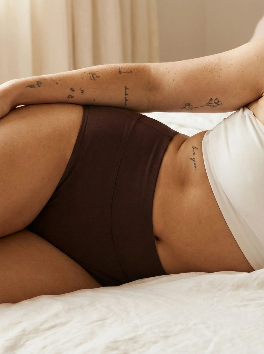 Huggster Brief | 100% anti-fuite, jour & nuit | Brun Foncé | culotte menstruelle
