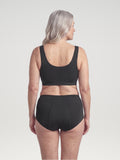 Huggster Brief zwart, achteraanzicht aan model